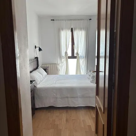 Caballos Ordesa L Garaje L Centrico 公寓